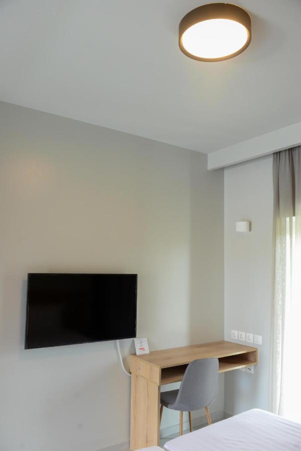 Comfort Suites & Rooms Larissa Esterno foto