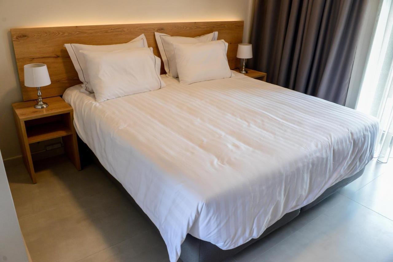 Comfort Suites & Rooms Larissa Esterno foto