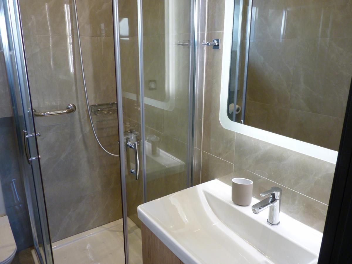 Comfort Suites & Rooms Larissa Esterno foto