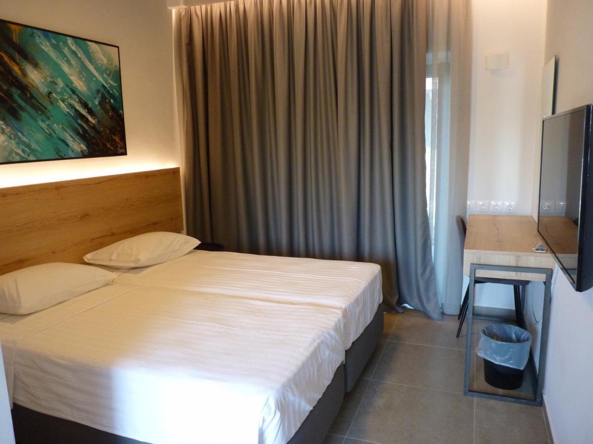 Comfort Suites & Rooms Larissa Esterno foto