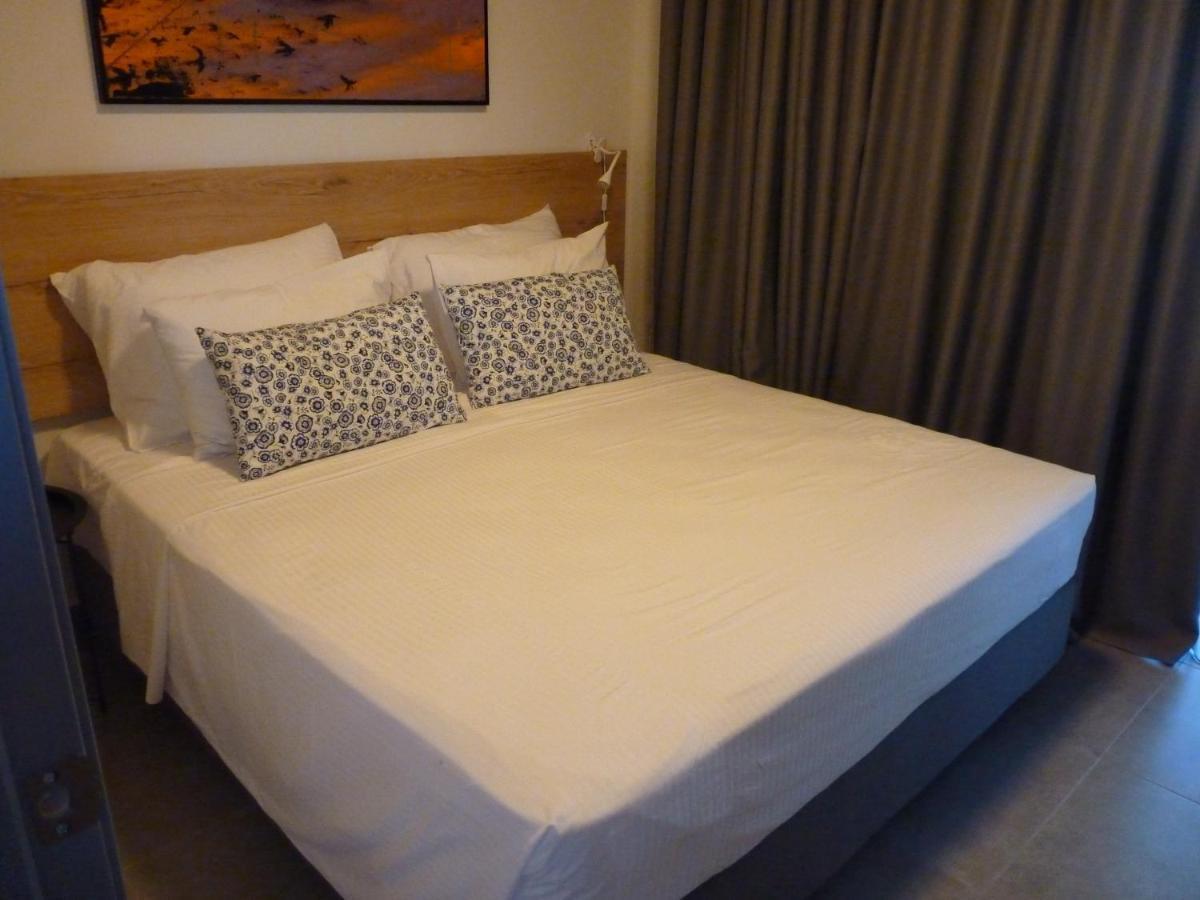 Comfort Suites & Rooms Larissa Esterno foto